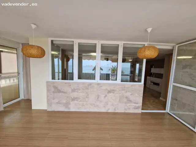Apartamento en Primera Linea de Playa Benidorm 3 Dormitorios 2 Baños