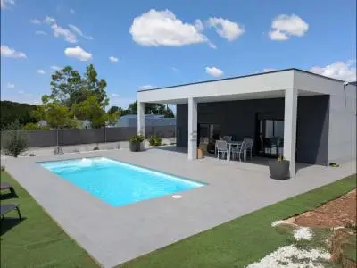 Casa Independiente con piscina en Llíria.