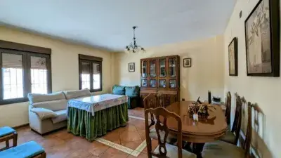 Casa adosada en venta en Barrio San Roque