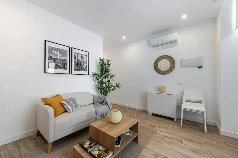 Casa-Villa de 2 Dormitorios alquiler Madrid, España