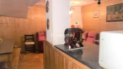 Casa adosada en venta en Entrena