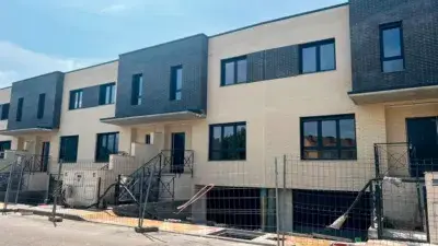 Chalet en Venta en Villaquilambre 3 Dormitorios 3 Banos
