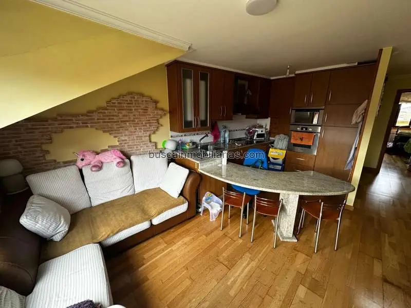 Ático en Venta en A Guarda: 2 Dormitorios, Terraza, Garaje