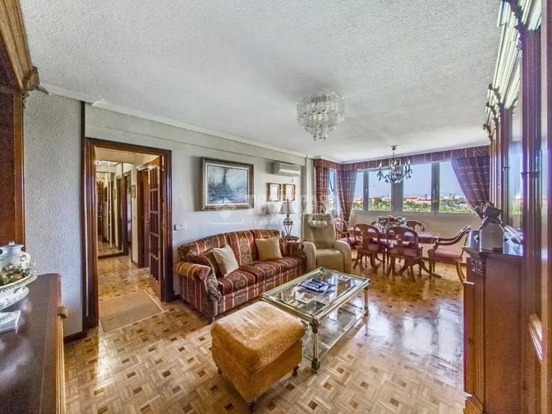 Piso en Venta Moratalaz 102m2 3 Dorm 2 Baños Garaje Trastero