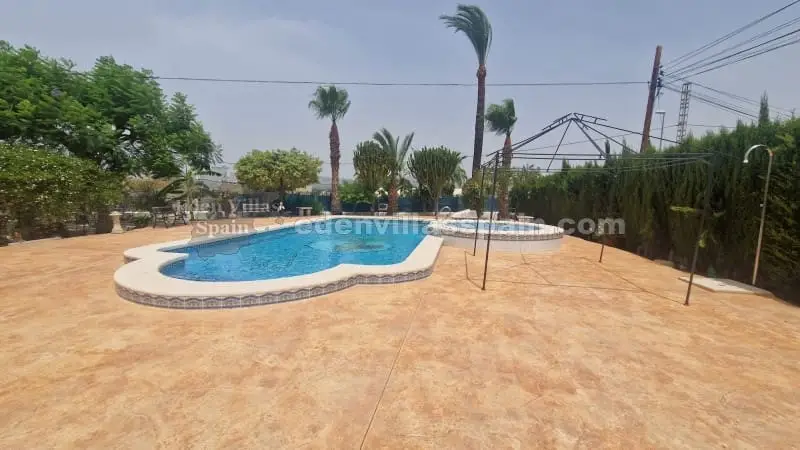 Villa en Venta Callosa Segura Piscina Privada Jacuzzi