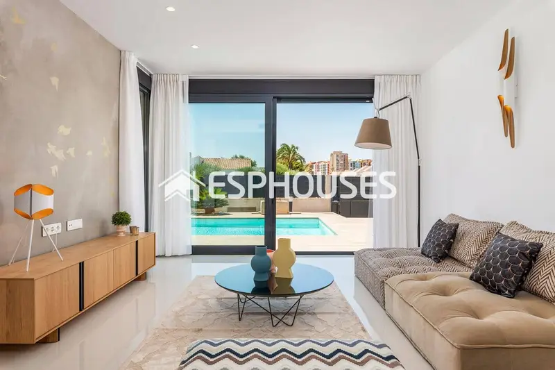 Chalet en venta en Playa Honda Cartagena
