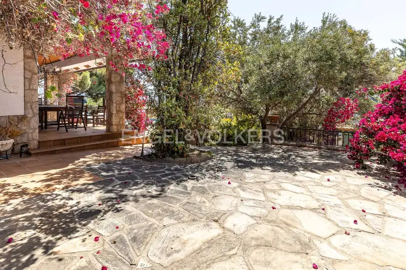 Chalet con Vistas al Mar en Sitges 5 Dormitorios Piscina y Gimnasio