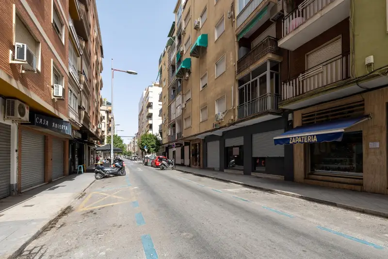 Venta Local Comercial Granada 215m2  Oportunidad Negocio