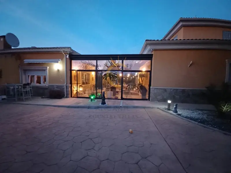 Venta Chalet con calefacción en Monovar - Ref: DNV0567