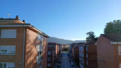 Piso en venta en Avenida de Cantabria, 19