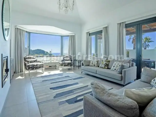 Villa de Lujo 4 Dormitorios Buenavista Mijas