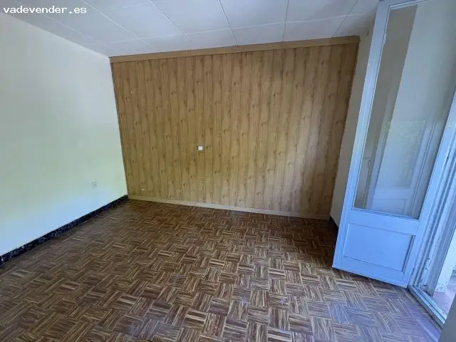 Piso para Reformar en Suria 3 Habitaciones 84m2