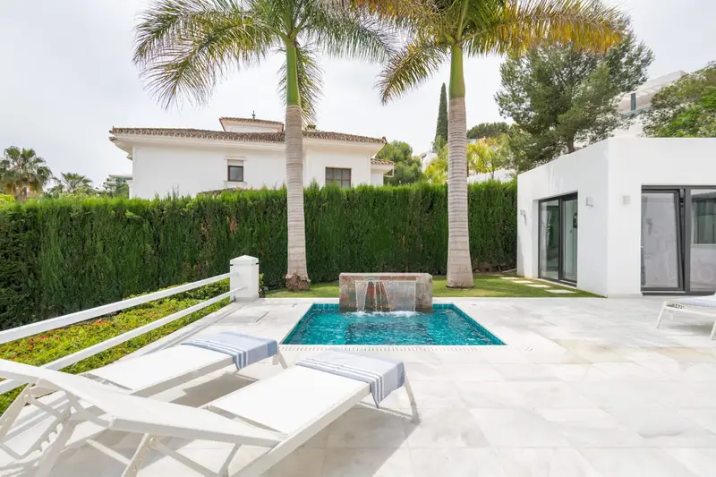 Villa Lujosa 5 Dormitorios Nueva Andalucia