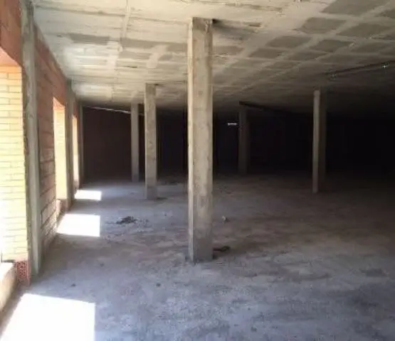 Venta Local Comercial con Terraza en Igualada