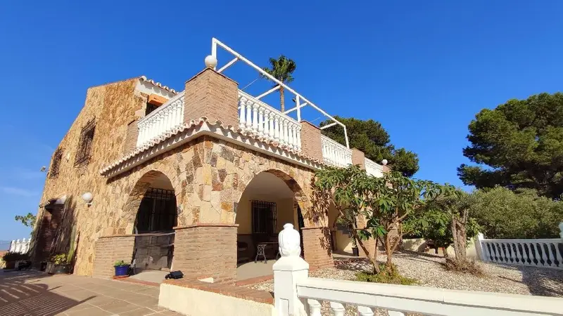 Venta Casa con chimenea en Churriana Málaga