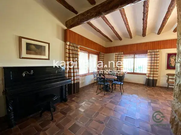Finca en Albaida con Piscina Olimpica y 6 Habitaciones