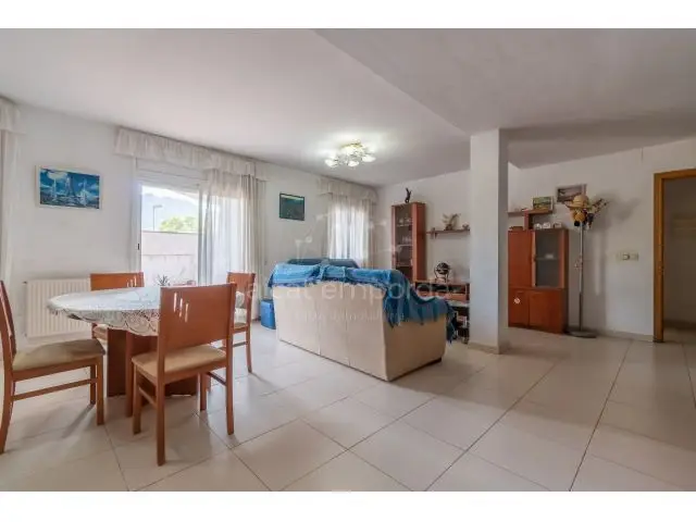 Casa en Venta en Roses Girona Cerca de la Playa