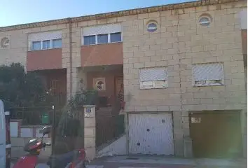 Adosado 203m2 3 habitaciones 2 baños Iscar