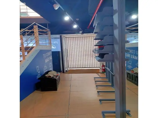 Gran Local Comercial Dos Plantas Zona Centrica