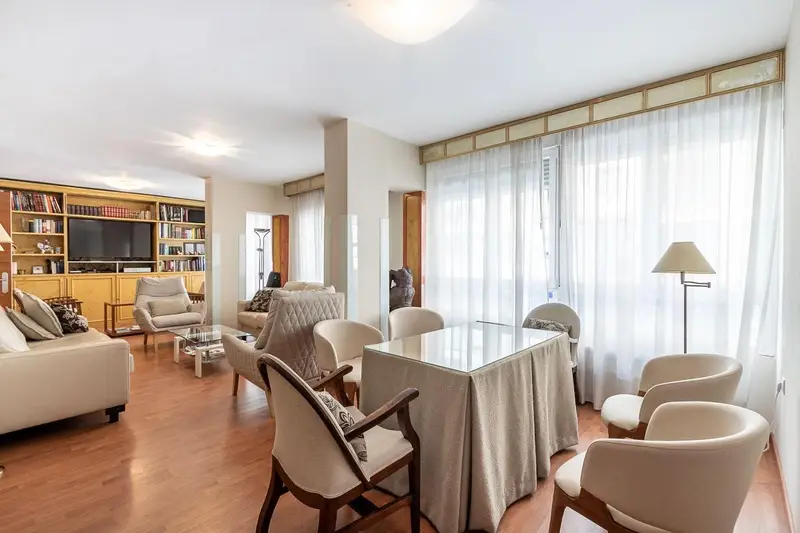 Venta Piso Gran Capitan 17 Dormitorios 11 Baños Centro Granada