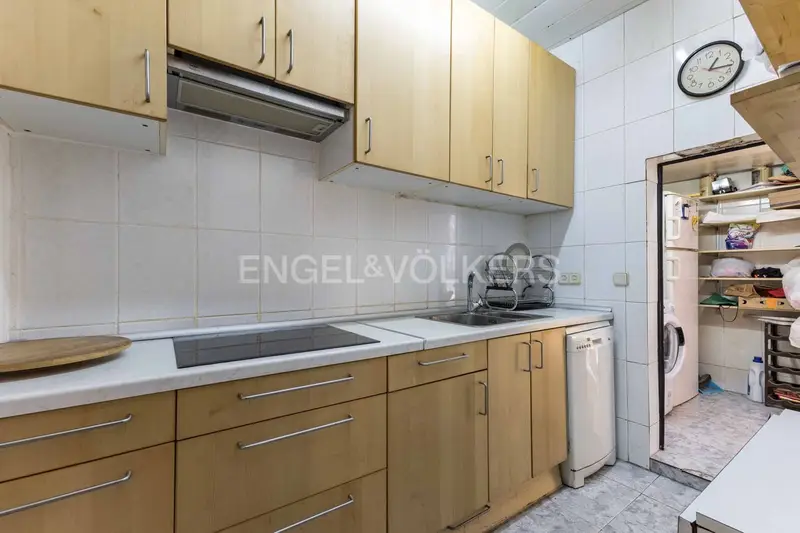 Apartamento en Poble Sec Barcelona con Doble Orientacion y Volta Catalana
