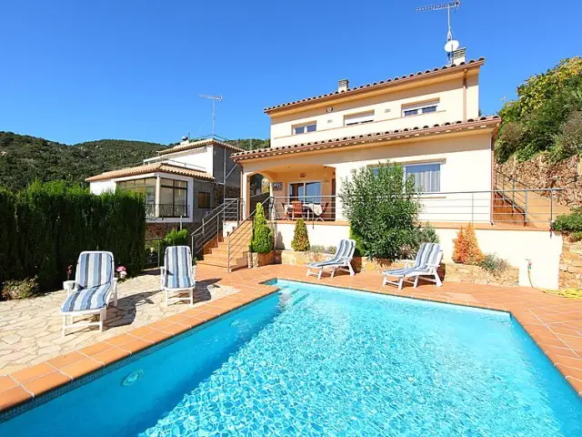 Casa Villa 4 Dormitorios Alquiler Calonge Espa	
