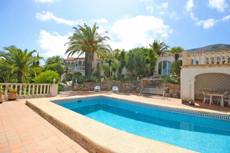 Villa de Lujo en La Marquesa Denia con Vistas al Mar