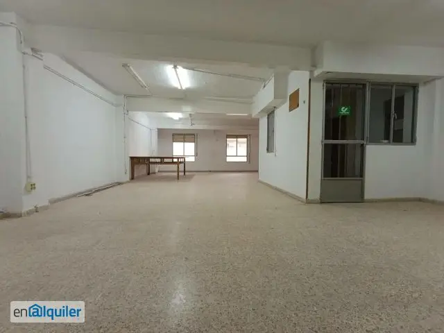 Gran Piso para Oficinas en Alquiler en Ibi