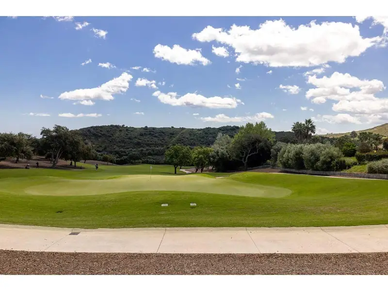 Apartamento de Lujo en San Roque Club 3 Dormitorios 4 Banos