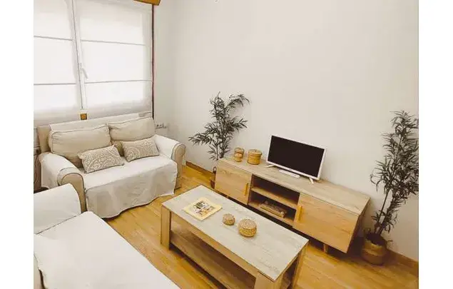 Apartamento 2 Dormitorios Vigo Amueblado Cerca Paneles Julia Minguillón