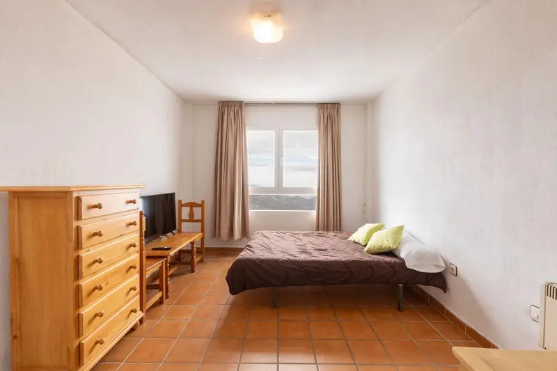 Apartamento en Sierra Nevada con Vistas a la Montana y Plaza de Garaje