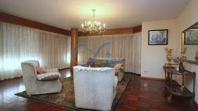 Piso en venta en Betanzos centro: 5 dormitorios, 3 baños y ascensor