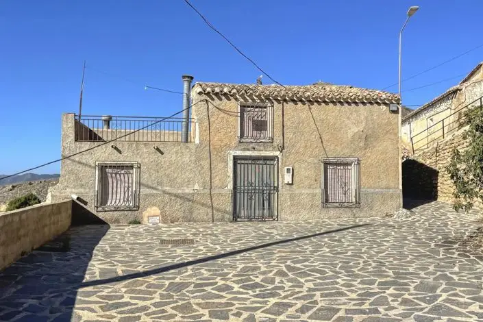 Casa de Pueblo para Restaurar 5 Dormitorios 178m2