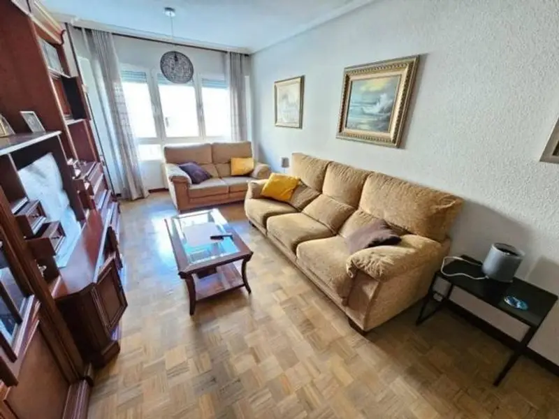 Piso en Avilés 4 dormitorios 2 baños terraza calefacción central