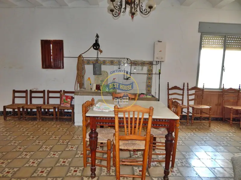Chalet rustico en Ontinyent para reformar