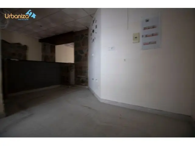 Edificio 318m2 Calle Menacho 2 Apartamentos Local Comercial Reformado
