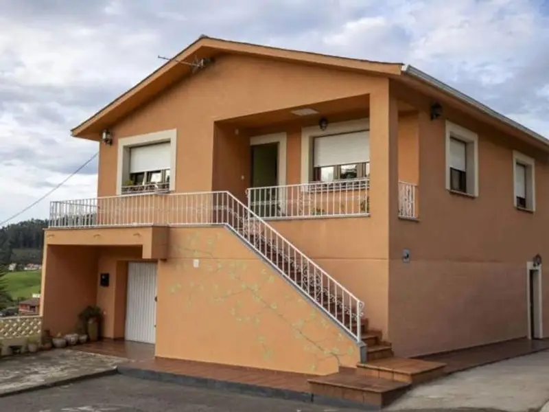 Chalet en Asturias con finca de 9000m2 cerca de playas