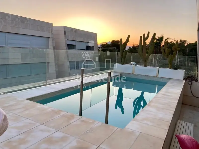 Villa de Lujo en Talamanca Ibiza con Vistas al Mar
