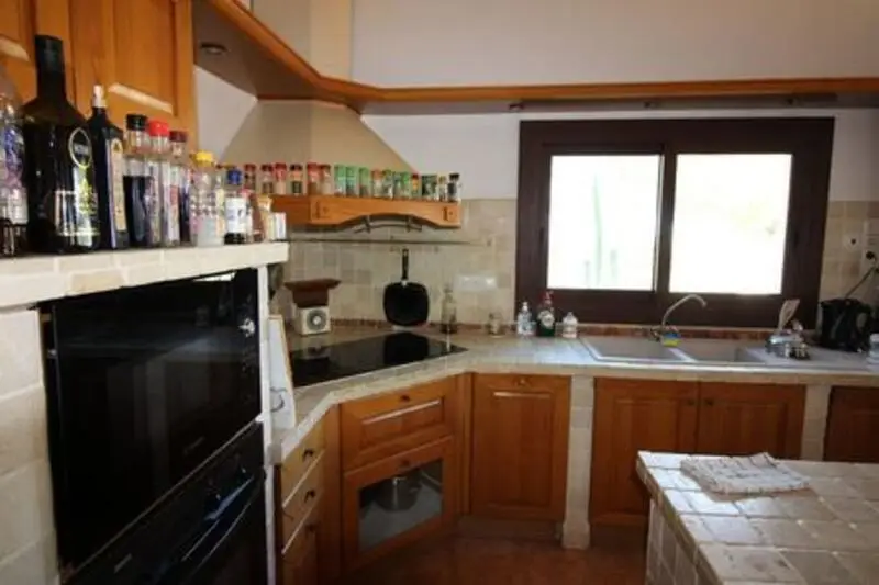 Villa de Lujo en Venta 4 Dormitorios Piscina Privada San Miguel Salinas
