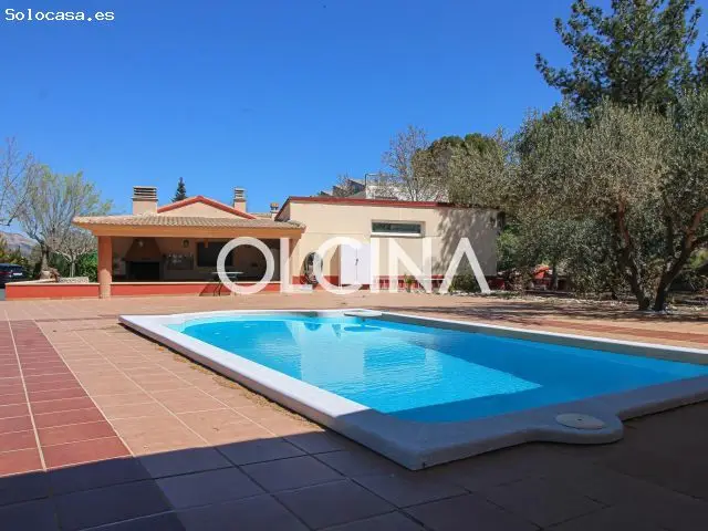 Villa en Venta en Alcoy  Alicante
