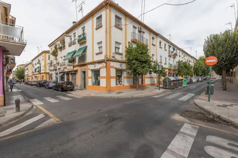 Venta Piso Amueblado 3 Dormitorios La Chana Granada