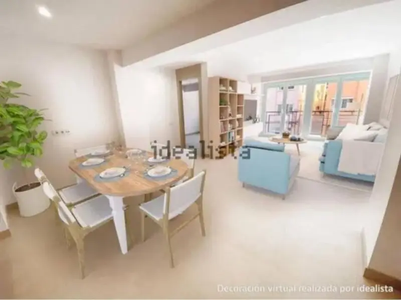 Piso en venta en Almeria: 129m2, 3 dormitorios, reformado