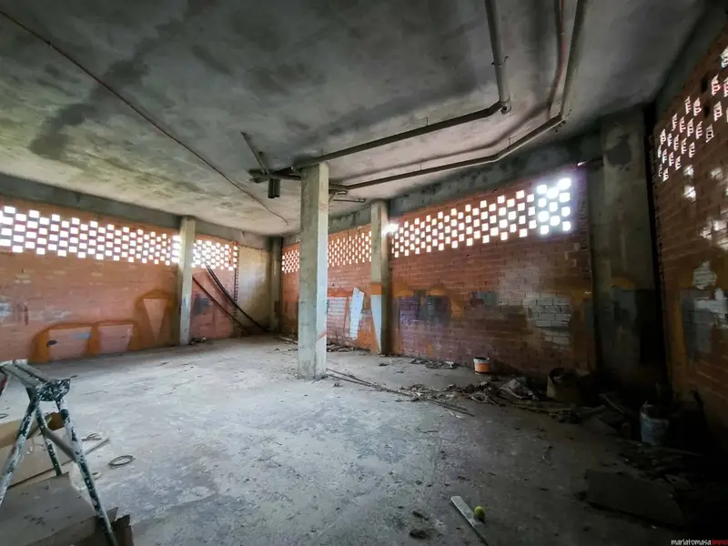 Local Comercial en Venta Vitoria Gasteiz Techos Altos Salida Humos