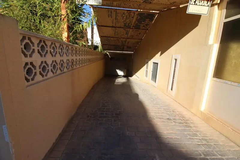 Garaje en Venta cerca de Playa Los Locos Torrevieja