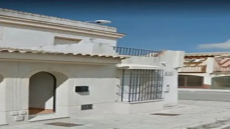 Casa en Sevilla para inversores 4 dormitorios 2 baños