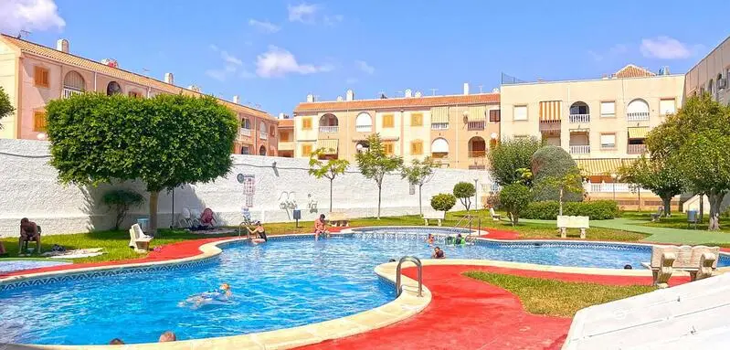 Apartamento en venta Torrevieja 2 dormitorios cerca de la playa