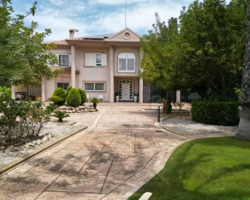 Villa Lujo 5 Dormitorios Monóvar Piscina Jardines
