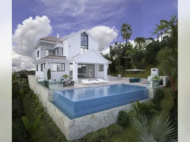 Terreno con Vistas al Mar en Milla de Oro Proyecto Chalet 700m2