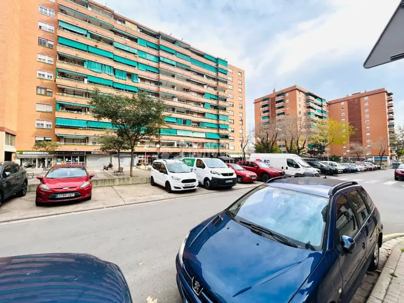 Box/plaza de garaje en venta en Lloreda