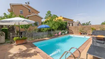 Chalet en Venta en Cumbres Verdes La Zubia